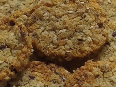 Galletas de arroz: una versión tostada, crujiente y deliciosa que es perfecta para la merienda