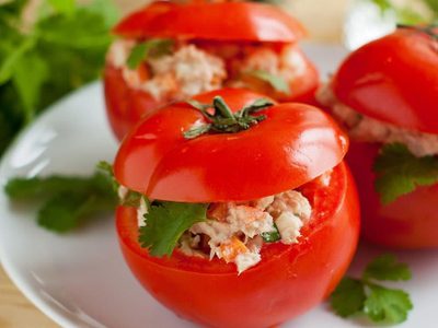 Tomates rellenos: probá esta divina variación de la receta con atún