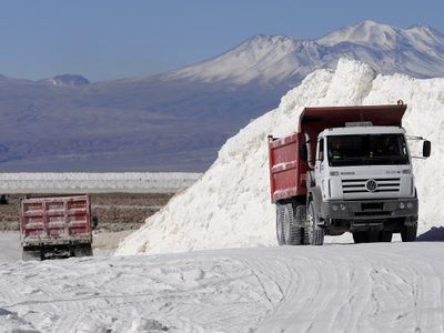 La Justicia de Chile suspendió la licitación para la explotación de litio otorgada por el Gobierno