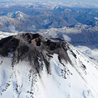 Atención: se registró un flujo de lava en un volcán cercano al norte neuquino