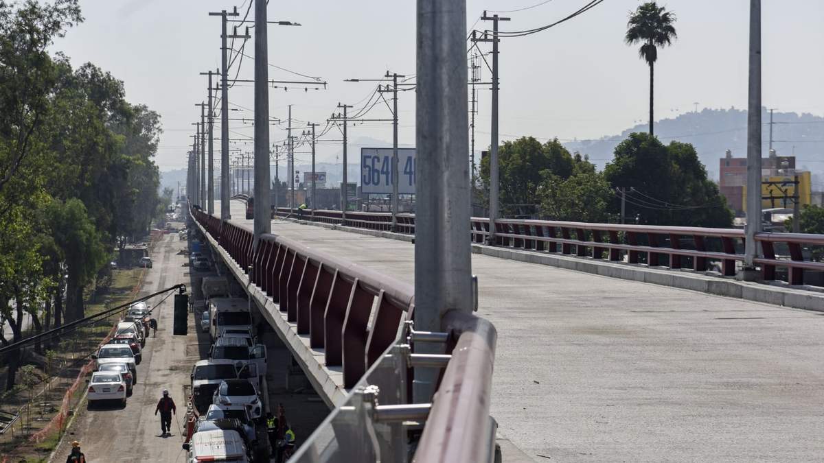 El trolebús elevado de Ermita Iztapalapa