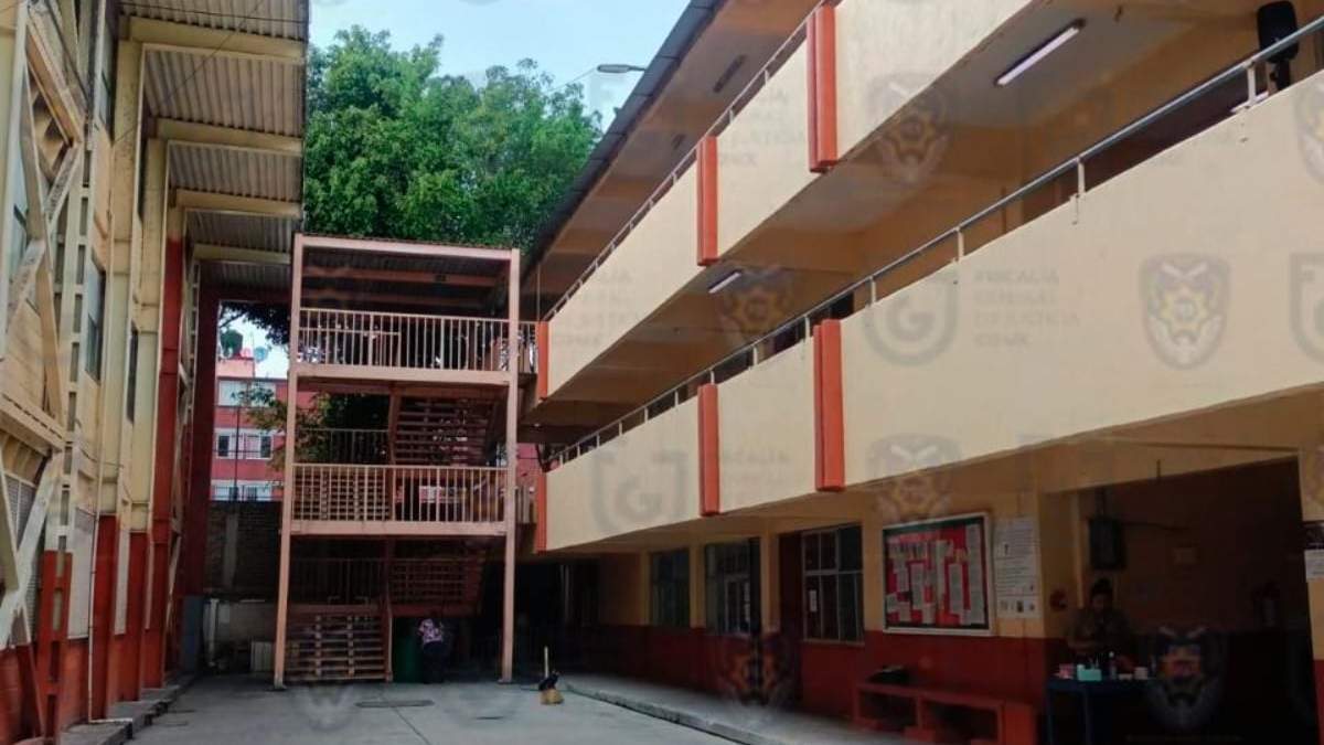 Fátima declaró que nadie estaba cerca de ella cuando cayó del segundo piso de la secundaria: FGJCDMX