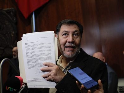 Senado ya recibió las ocho renuncias de los ministros de la Corte: Fernández Noroña