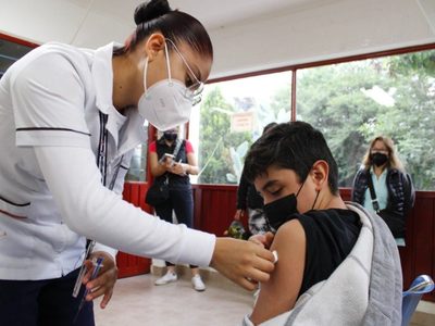 Vacunarán contra covid-19 a niñas y niños de cinco años en CDMX a partir de la siguiente fecha