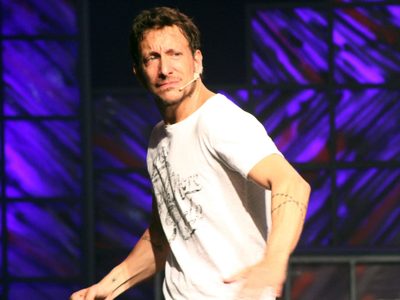 "Esto salió al aire": Nico Vázquez se propasó en una escena y una fan lo mandó al frente. VIDEO