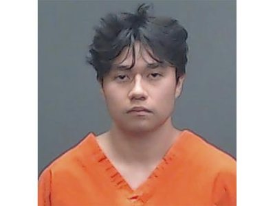 Acusan a hombre de Texas de asesinar a sus padres y dos hermanos