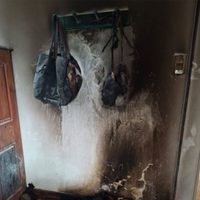 La Plata: le entró una cañita voladora a la casa y le prendió fuego la vivienda