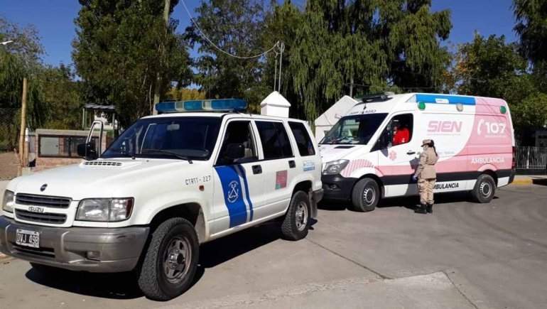 Rescate en el río Limay. Fuente: (Twitter)