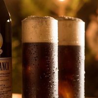 El Fernet, la bebida popular que ahora se usa en postres y otorga longevidad