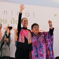Junto a Sheinbaum, Godoy reaparece y lanza: “Me convertí en la enemiga número uno del PRIAN”