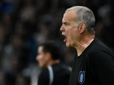 En medio de la polémica: Marcelo Bielsa hizo historia con la Selección Uruguaya