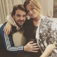 La encantadora postal que Pedro Alfonso le tomó a Paula Chaves junto a Baltazar