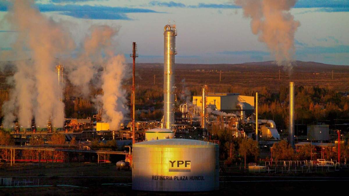 Refinería en Plaza Huincul. (Fuente: Twitter)