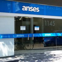 Nuevo bono de la ANSES: el Gobierno oficializó la entrega de los $10.000 del IFE. ¿Cuándo se cobra?