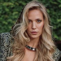 Con estilo propio: el sweater coquette con el que Luisana Lopilato marca tendencia esta temporada