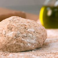 Adiós a la pascualina comprada: la receta de la masa de tarta casera, en pocos minutos y saludable