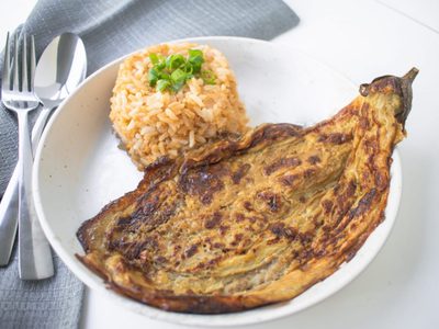 Tortang talong: con una berenjena y un huevo, hacé esta receta filipina que es un 10 para quedar como todo un chef