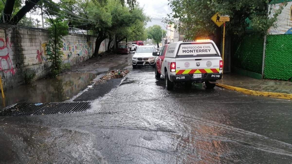 Protección Civil atiende emergencias por las lluvias en Nuevo León