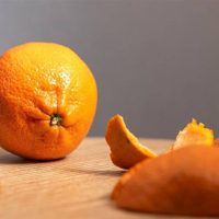 No gastés en productos químicos, las cáscaras de mandarina son la mejor solución para el hogar