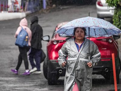 Lluvias y vientos fuertes el martes por la masa de aire ártico; frío intenso en estas entidades