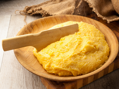 Postre de polenta, el postre de las abuelas más barato y delicioso que no puede faltar en tu lista