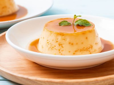 Flan sin huevos ni horno: la receta con muy pocos ingredientes de la panna cotta italiana