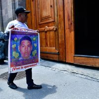 Restos analizados no coinciden con los 43 de Ayotzinapa; pactan nueva reunión con AMLO y Sheinbaum