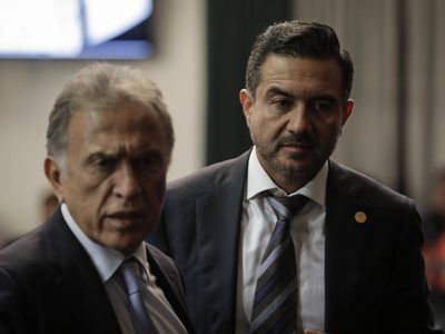 El PAN expulsa a Miguel Ángel Yunes Linares y a su hijo Yunes Márquez