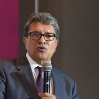 Monreal llama a la unidad en Morena y no responder a la descalificación