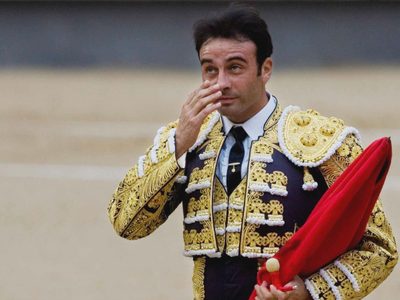 Enrique Ponce se saca las ganas de hacer lo que Paloma Cuevas nunca quiso que haga