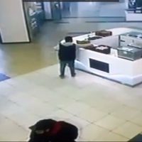 Atraparon a un ladrón por vender un celular robado en Facebook