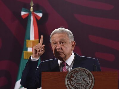 Si Sheinbaum no hubiera ganado la elección habría enviado la banda presidencial: AMLO