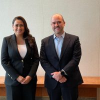 Gobernadora de Aguascalientes sostiene reunión con director general mundial de Nissan