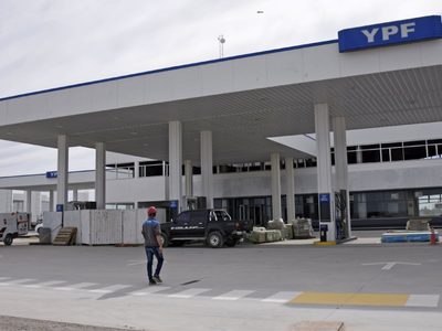 En qué horario no se podrá cargar nafta el 24 y 31 de diciembre