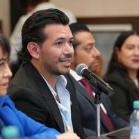 Titular de Planeación de Hidalgo se deslinda de contrato millonario adjudicado a socio de su padre