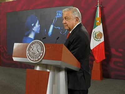 AMLO recomienda ahora la cumbia de Raymix como opción contra los corridos tumbados