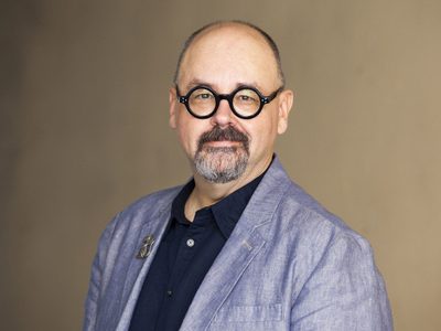 Colegas y amigos despiden a Carlos Ruiz Zafón en las redes sociales