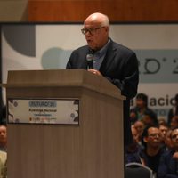 Exmilitantes del PRD y PRI lanzan Futuro 21 con críticas a AMLO