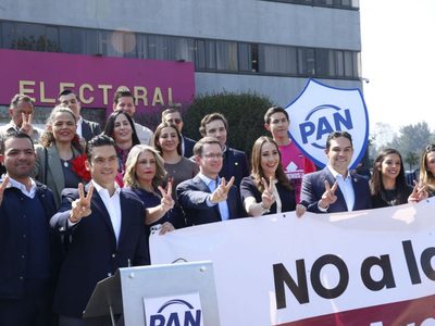 PAN se dice dispuesto a la resistencia civil pacífica contra la reforma electoral