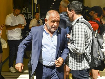Luis Juez dejó el monobloque del Frente Cívico y se pasó a LLA