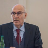 El jefe de DDHH de la ONU, "horrorizado" por la fosa con más de 280 cuerpos en un hospital en Gaza