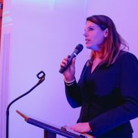 Diputada británica acusa al padre de Johnson de tocarla de forma inapropiada