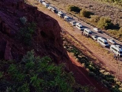 Vecinos de Añelo mantienen cortes en las rutas 7 y 17