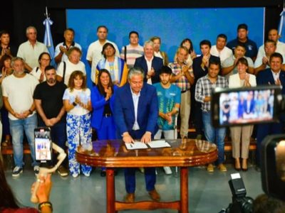 Entregan más de 1.700 millones de pesos a 38 clubes que serán destinados a infraestructura y desarrollo social