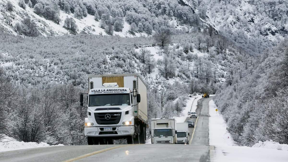 Algunas rutas presentan sectores con nieve. Fuente: (Twitter)