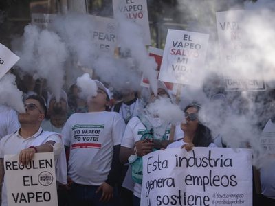 Prohibición de vapeadores da impulso a mercado negro y golpe millonario contra el fisco
