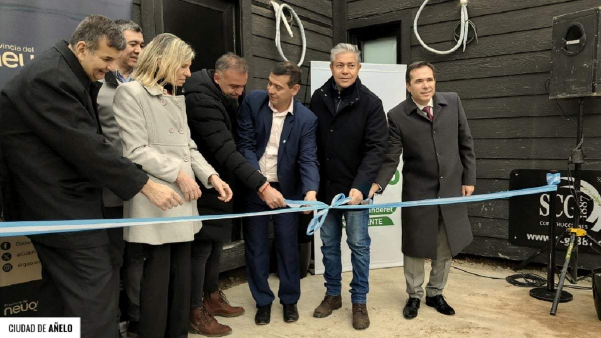 El clásico corte de cinta en el inmueble que usará el MPF. Fuente: (MPF)
