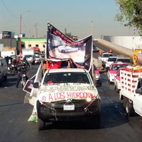 Chocan policías y comerciantes que pretendían marchar al Zócalo por gasolinazo