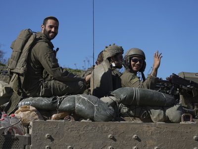 Israel reconoce haber atacado ambulancias y camiones de bomberos durante su ofensiva en Gaza