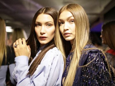 Muy tierno: Bella y Gigi Hadid lucieron sus pancitas en una dulce postal para enmarcar